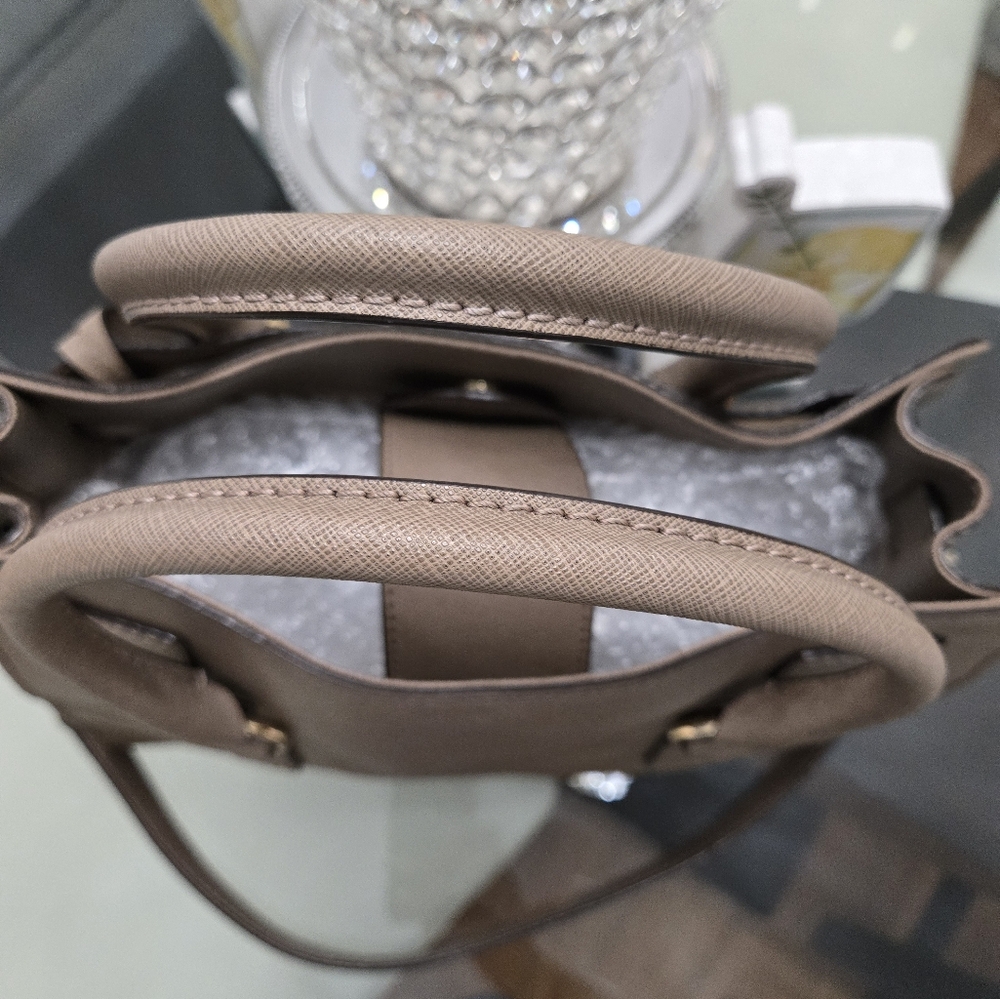 Michael Kors Hamilton Taupe Satchel - Picture 3 of 16